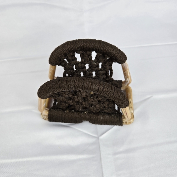 Vintage Macrame Napkin holder, retro napkin holder, brown fabric, napkin caddy - Picture 5 of 10